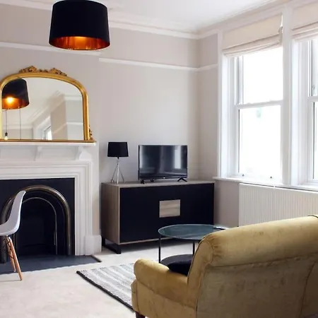 Stunning And Spacious 1 Bed With Period Features